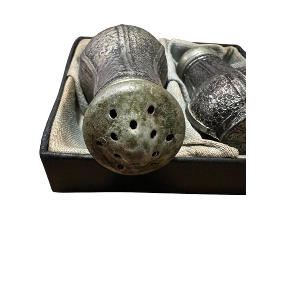 Vintage Metal Salt & Pepper Shaker Set W/Box‎ - Picture 2 of 5